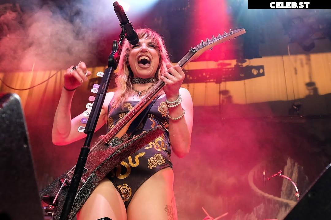 Women of Metal Image 23477004