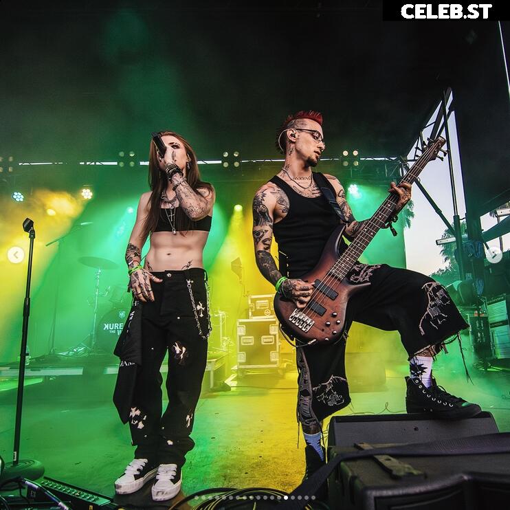 Women of Metal Image 23477304
