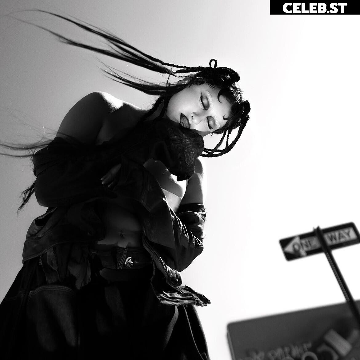 Women of Metal Image 23477200