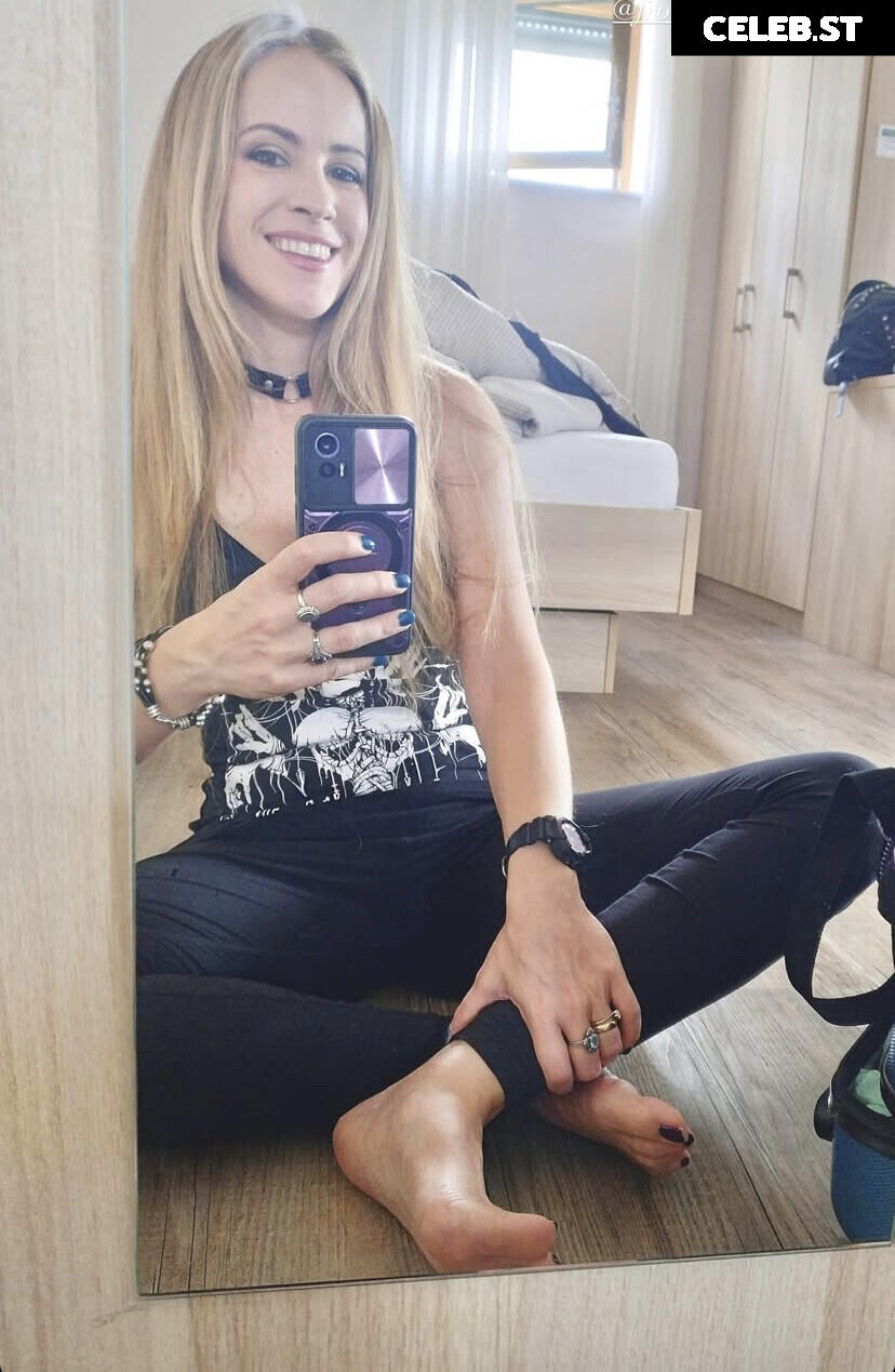 Women of Metal Image 23476992