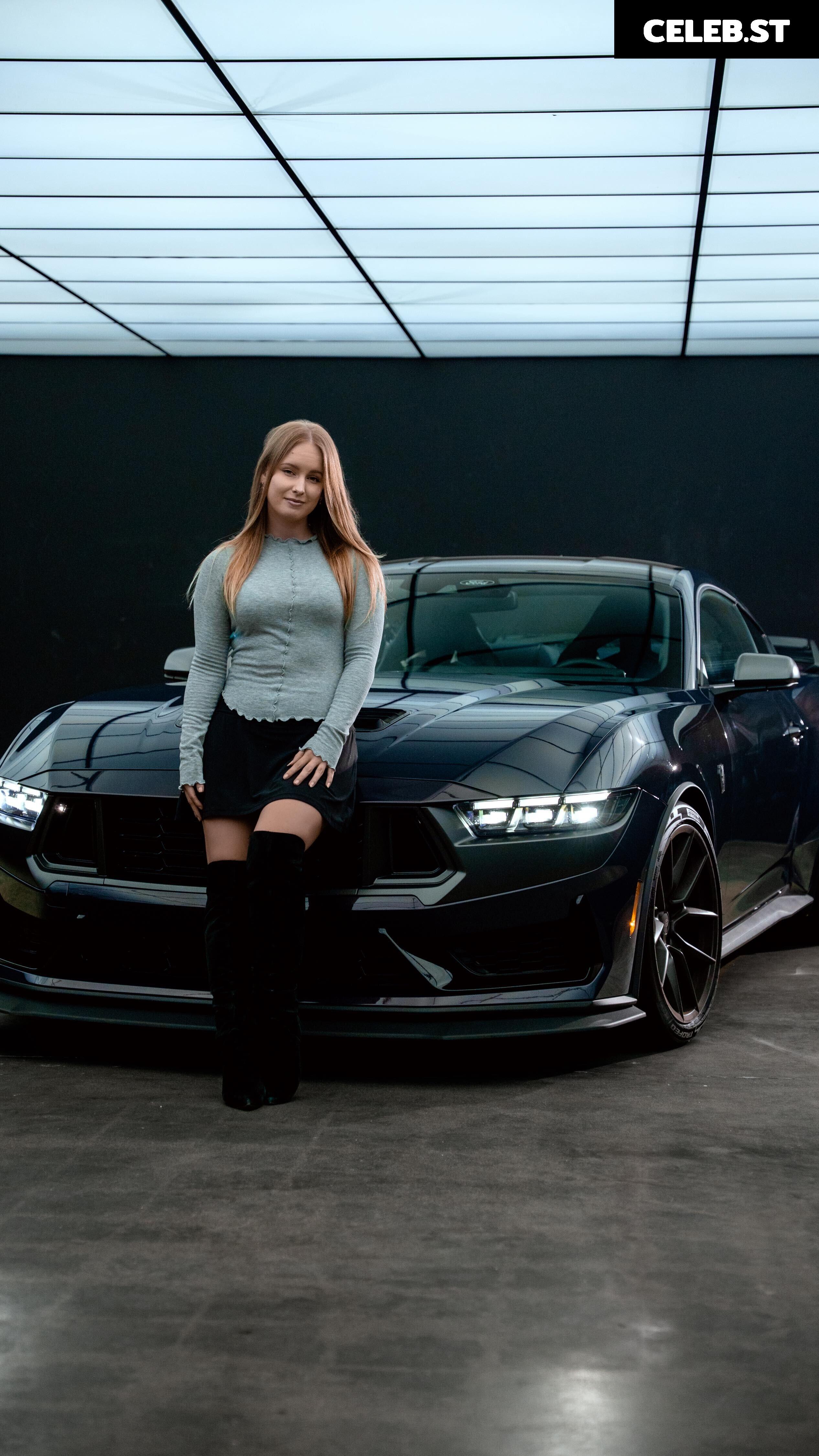 Sonja Reid aka OMGitsfirefoxx Image 23471801