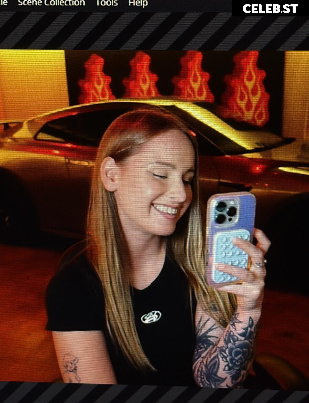 Sonja Reid aka OMGitsfirefoxx Image 23471837