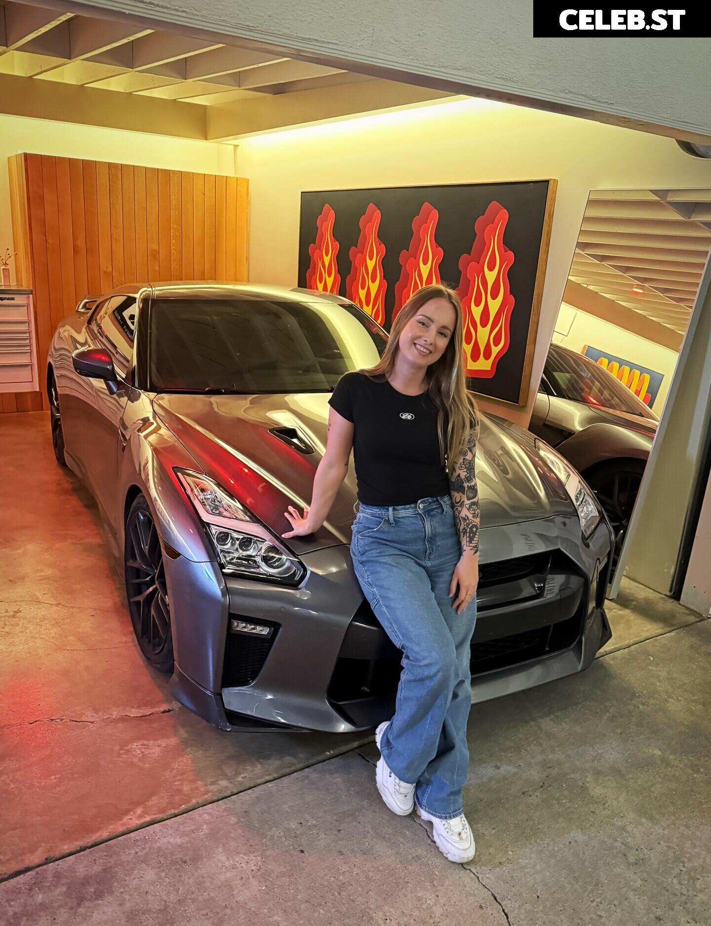 Sonja Reid aka OMGitsfirefoxx Image 23471834