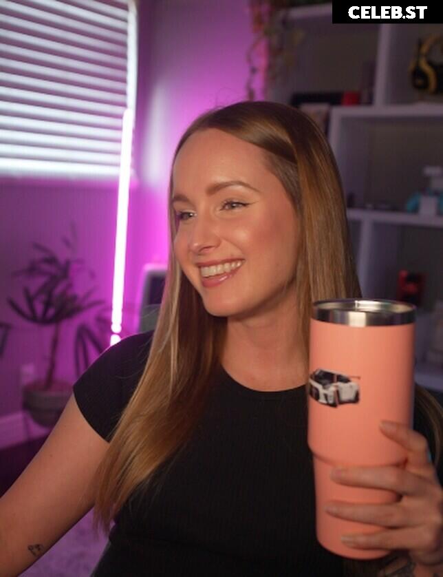 Sonja Reid aka OMGitsfirefoxx Image 23471838
