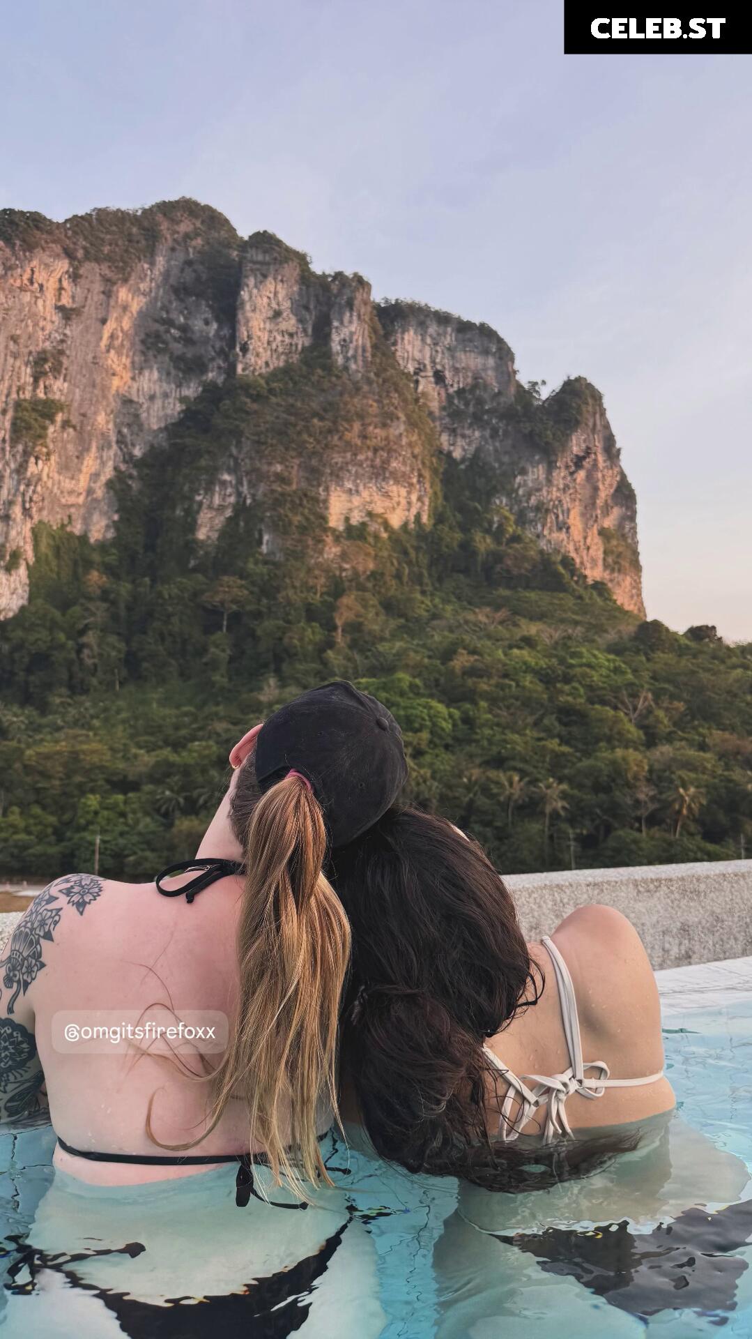 Sonja Reid aka OMGitsfirefoxx Image 23471860