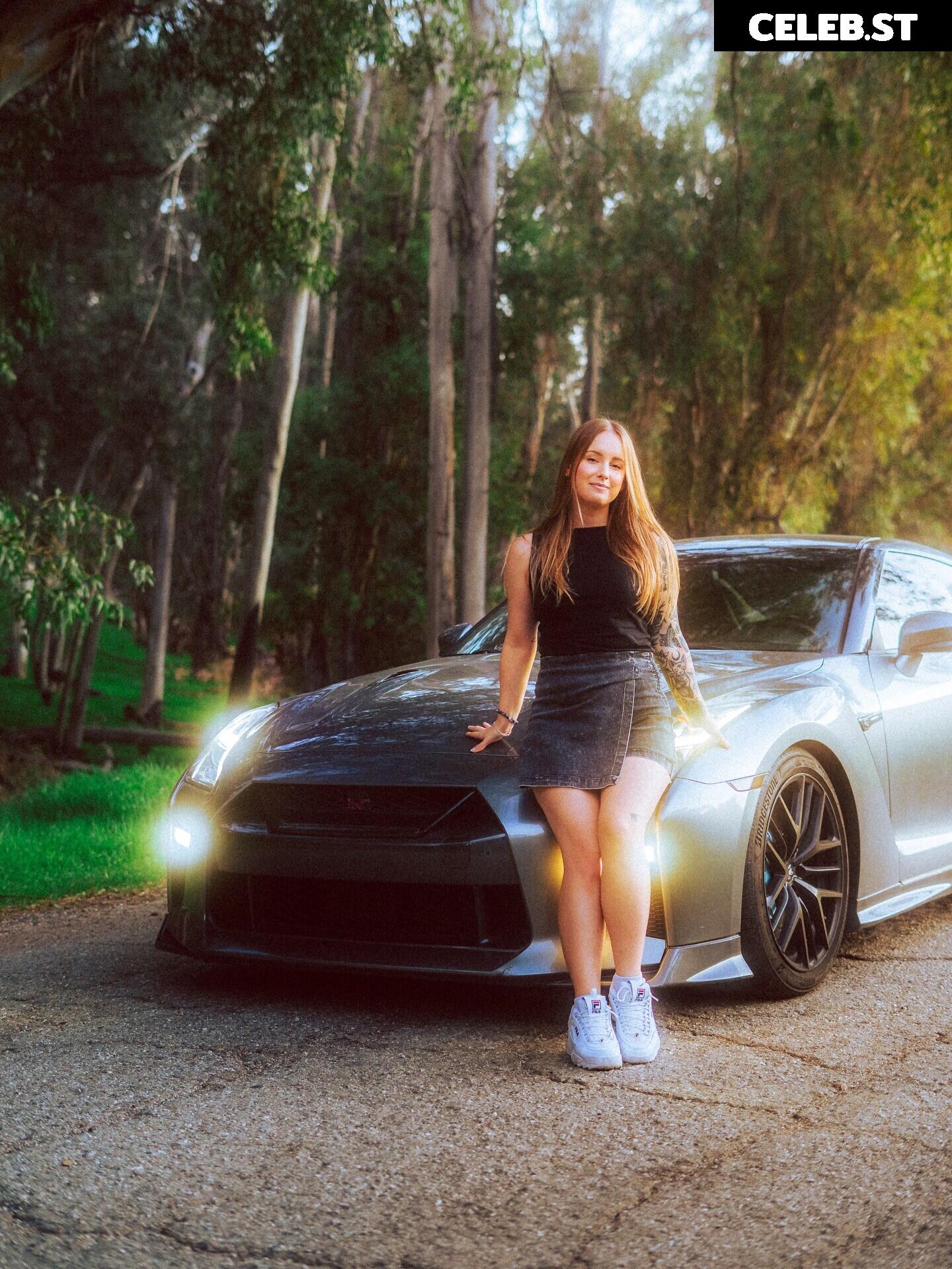 Sonja Reid aka OMGitsfirefoxx Image 23471841
