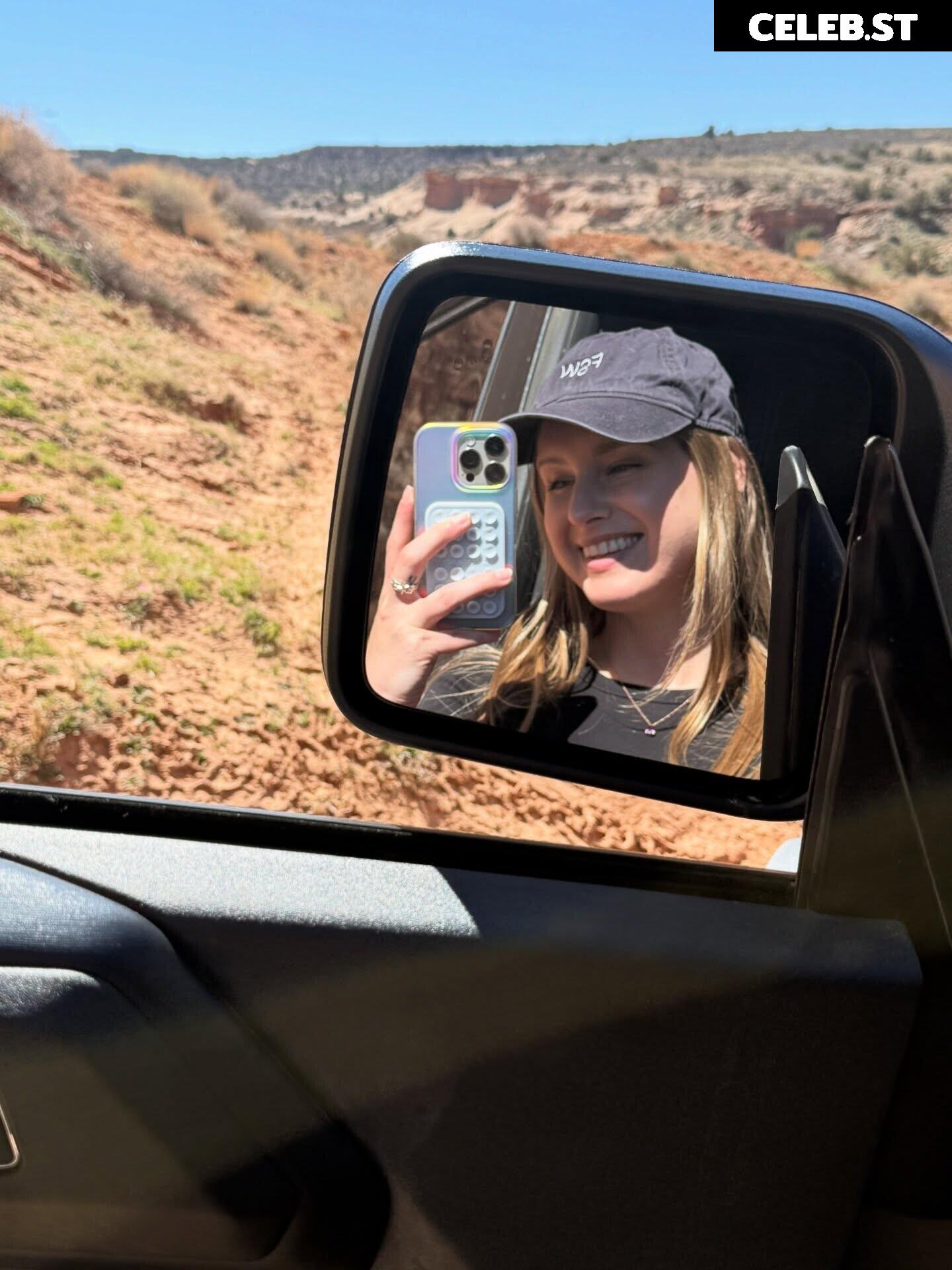 Sonja Reid aka OMGitsfirefoxx Image 23471874