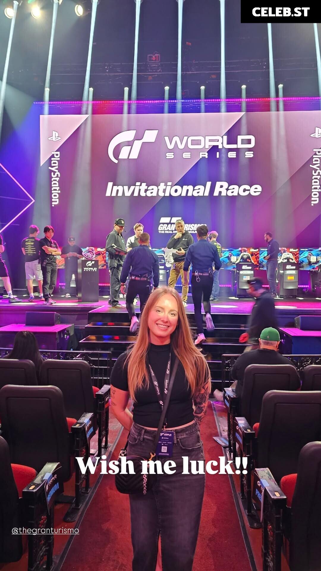 Sonja Reid aka OMGitsfirefoxx Image 23471796