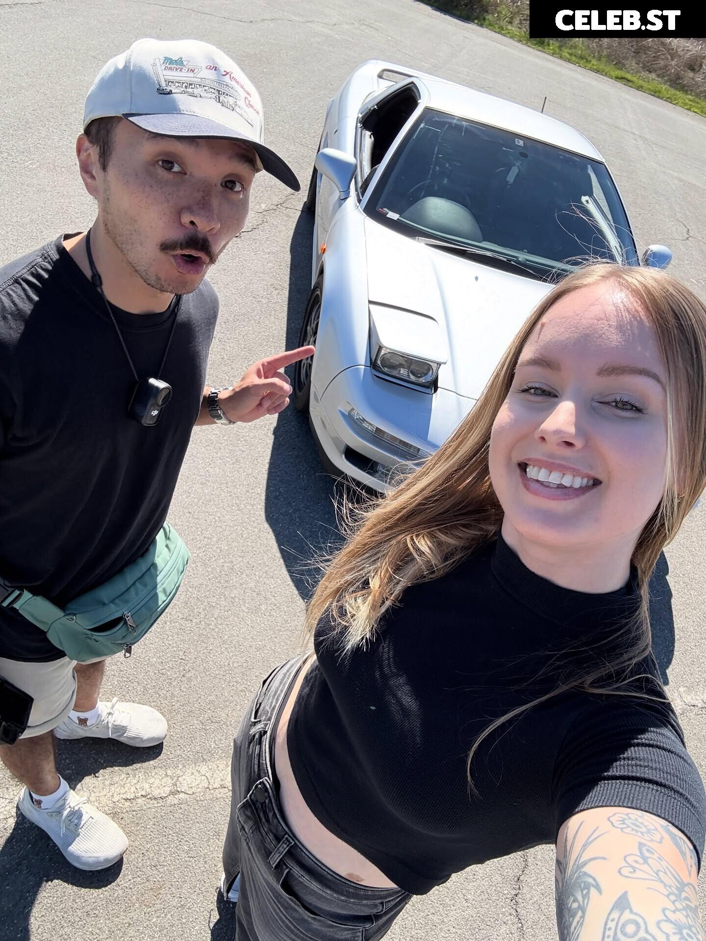 Sonja Reid aka OMGitsfirefoxx Image 23471785