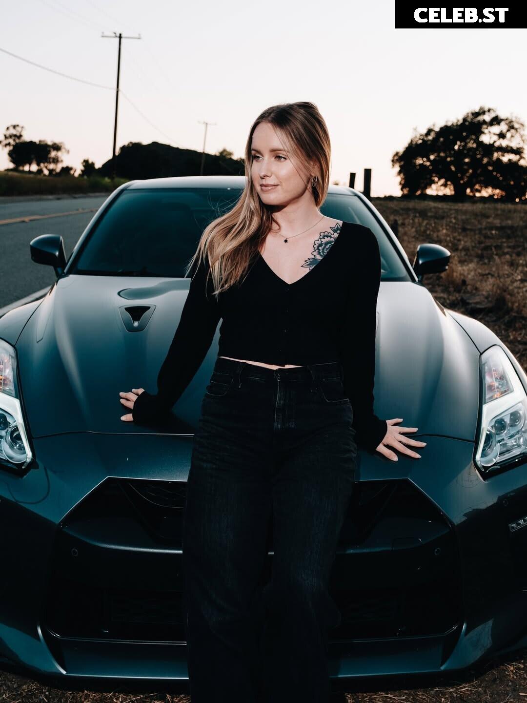 Sonja Reid aka OMGitsfirefoxx Image 23471743