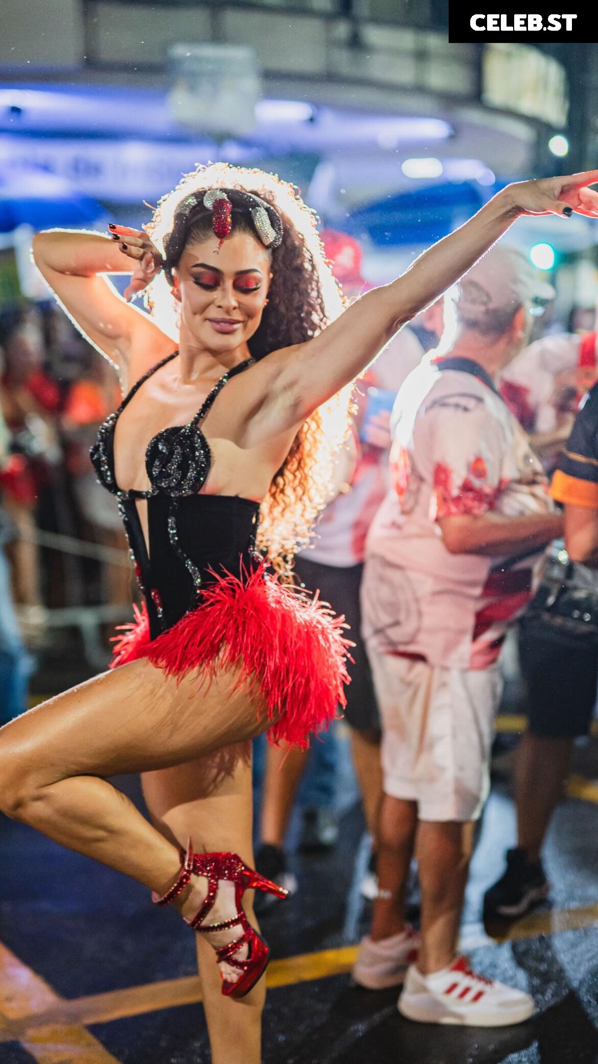 Juliana Paes Image 23448121