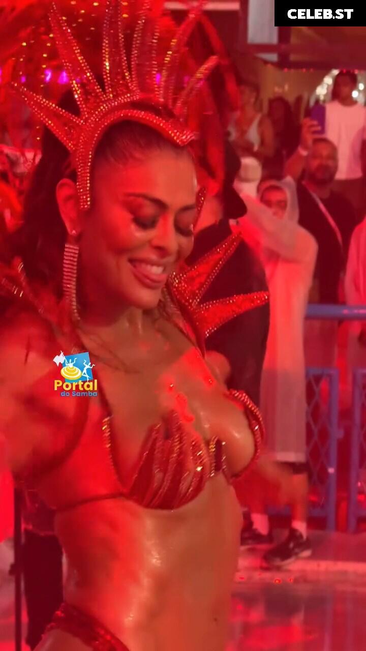 Juliana Paes Image 23448165
