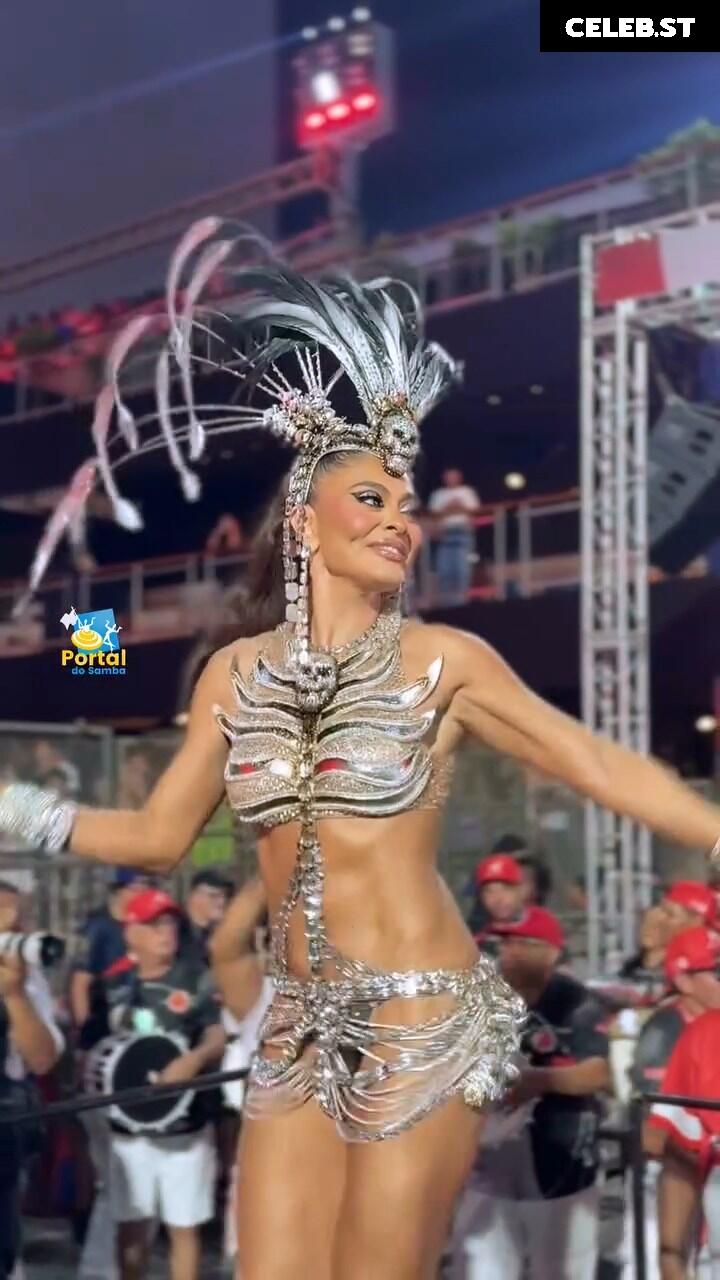 Juliana Paes Image 23448156