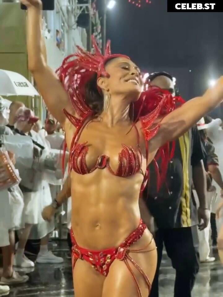 Juliana Paes Image 23448179