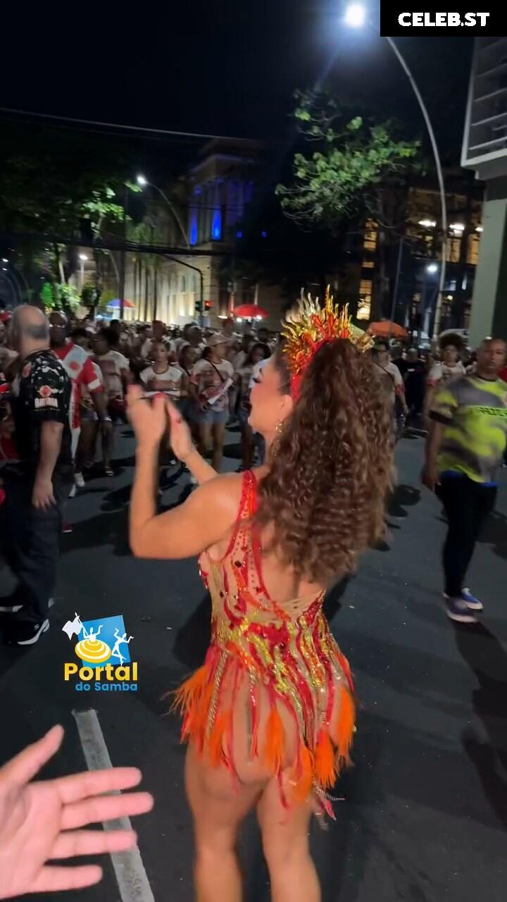 Juliana Paes Image 23448028