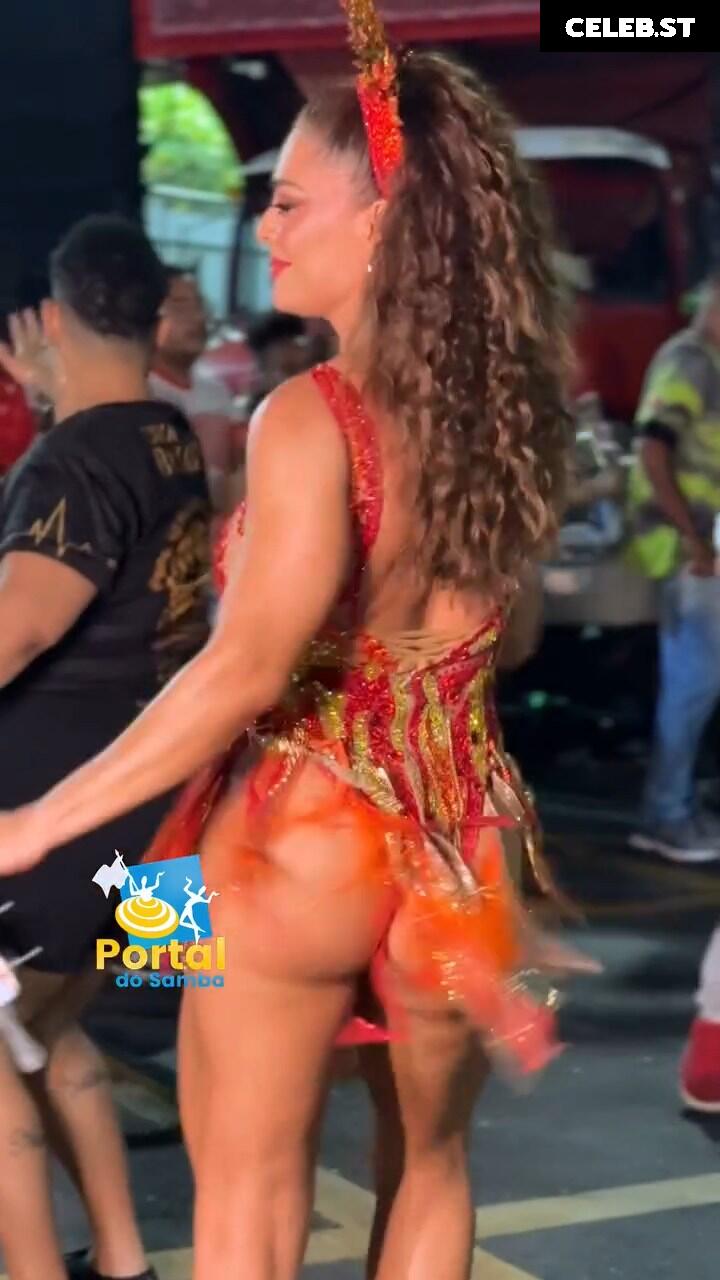 Juliana Paes Image 23448058