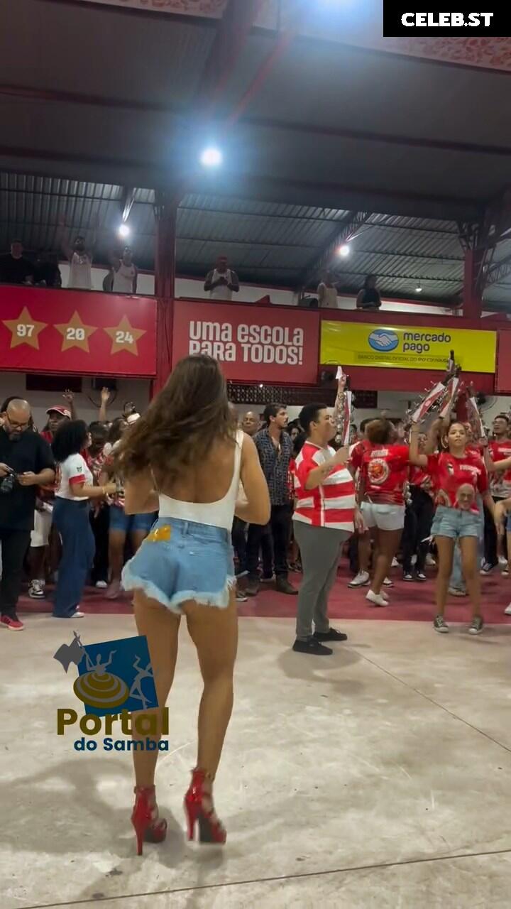 Juliana Paes Image 23448040