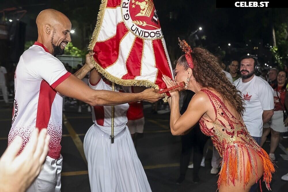 Juliana Paes Image 23448048