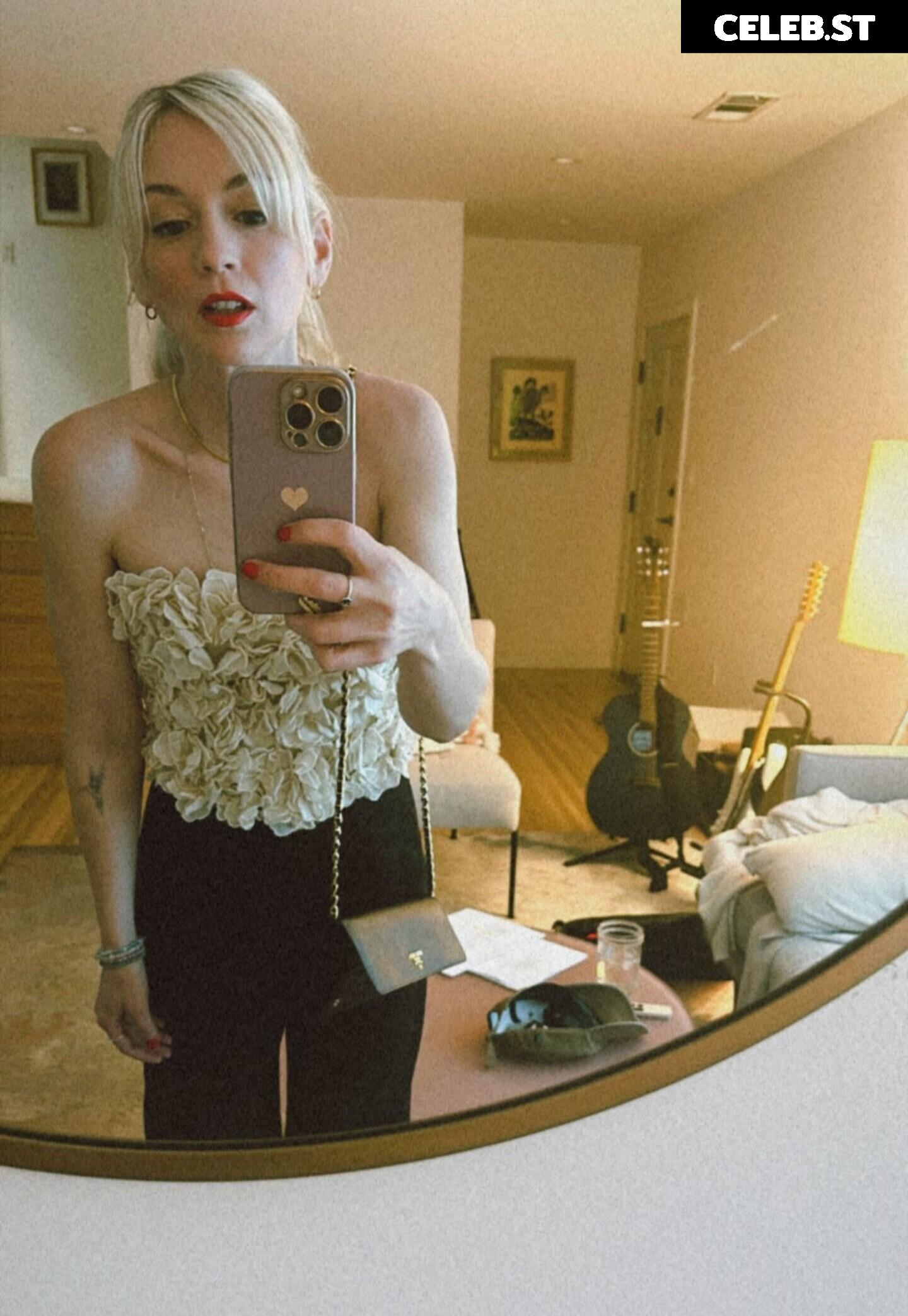 Emily Kinney | Best Known: TWD Image 23445750