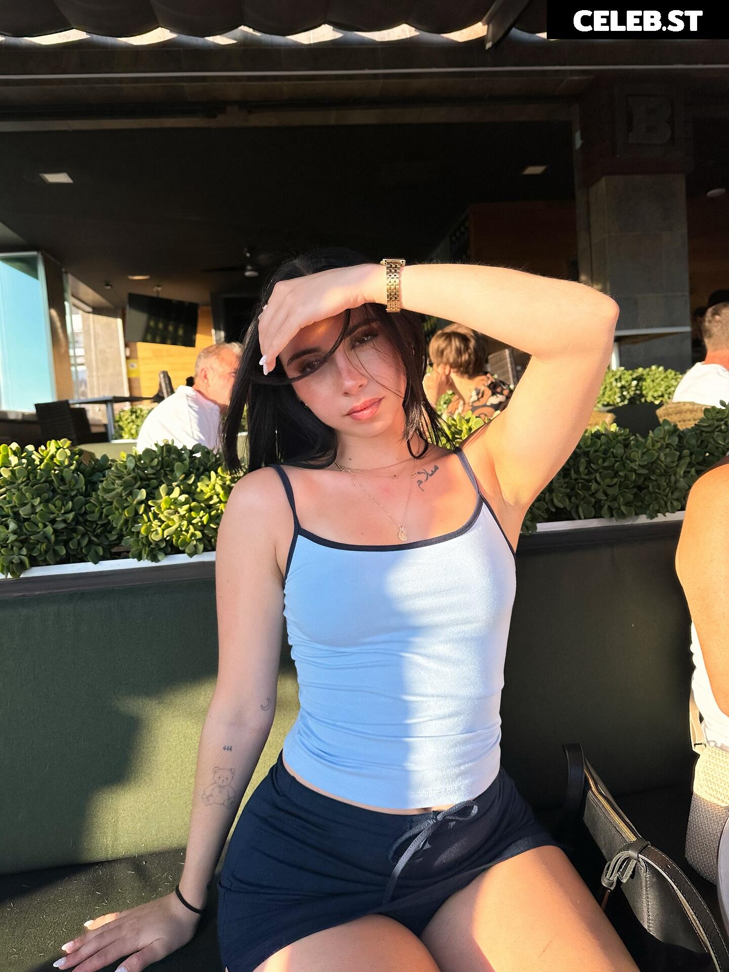 ines.roml Image 23445359