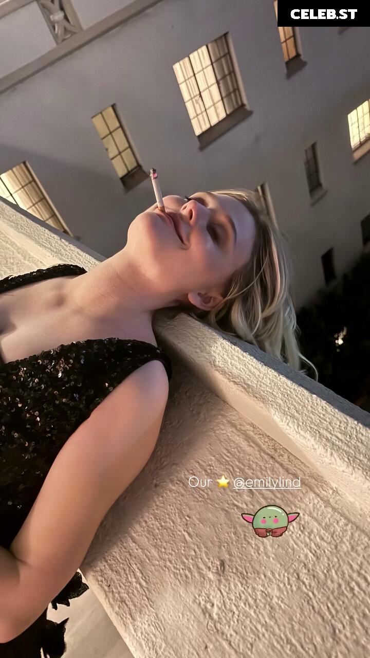 Emily Alyn Lind Image 23446196
