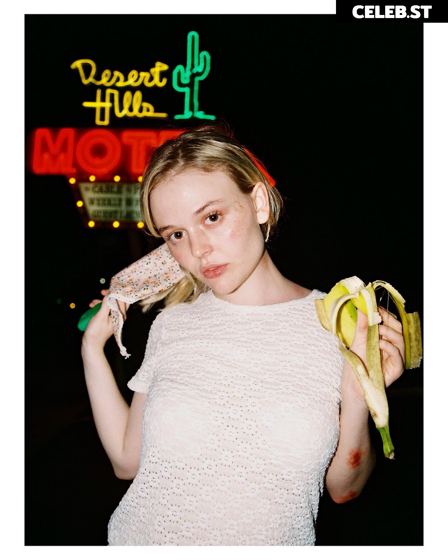 Emily Alyn Lind Image 23446206