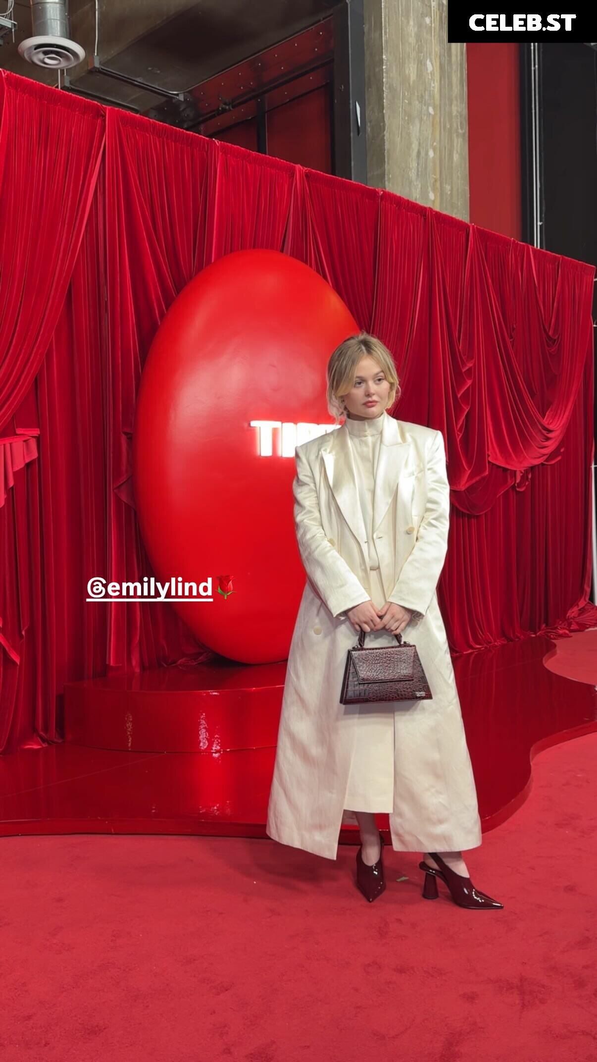 Emily Alyn Lind Image 23446234