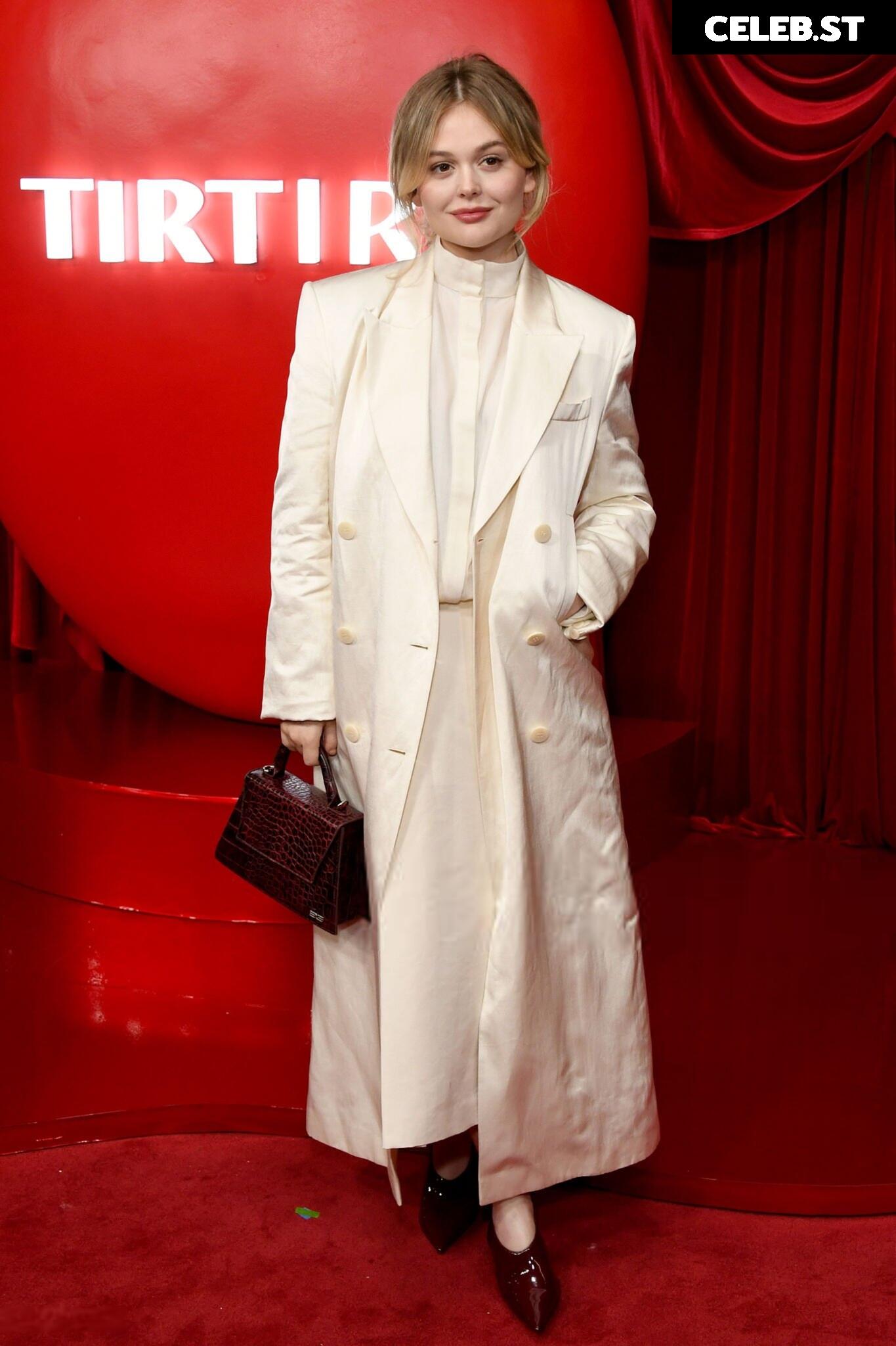 Emily Alyn Lind Image 23446257
