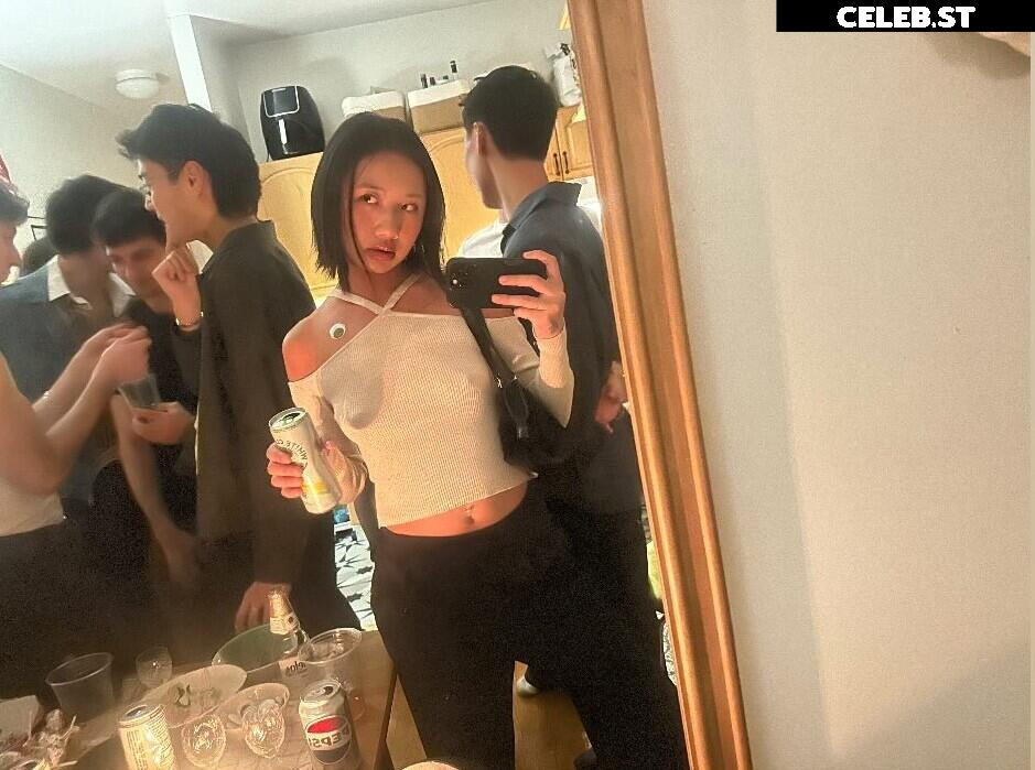 Kylie Cheung Image 23441642