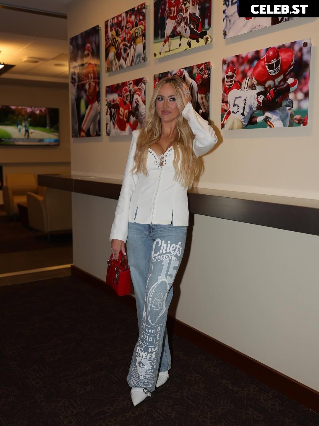Brittany Lynne/Mahomes Image 23443459