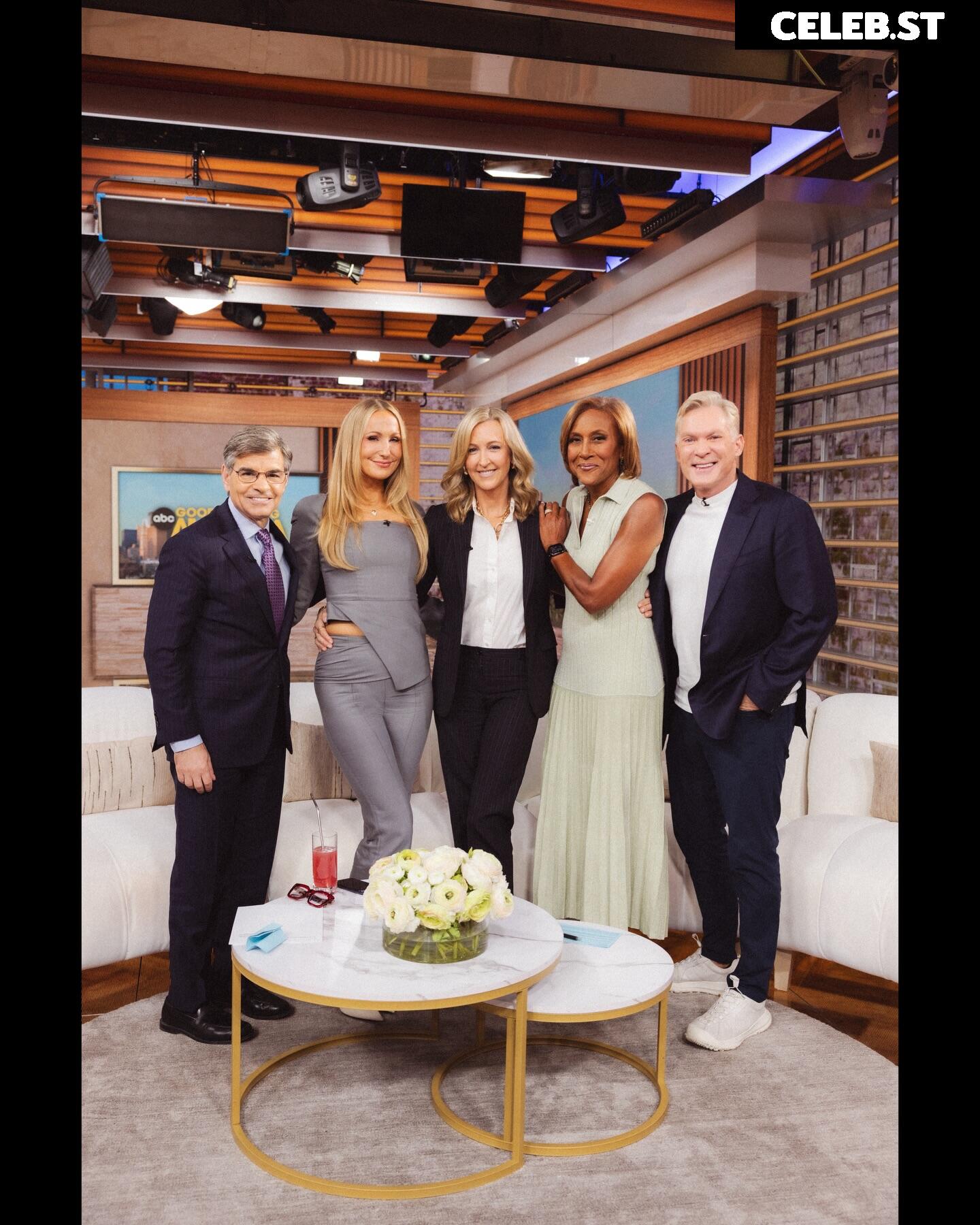 Nikki Glaser Image 23443338