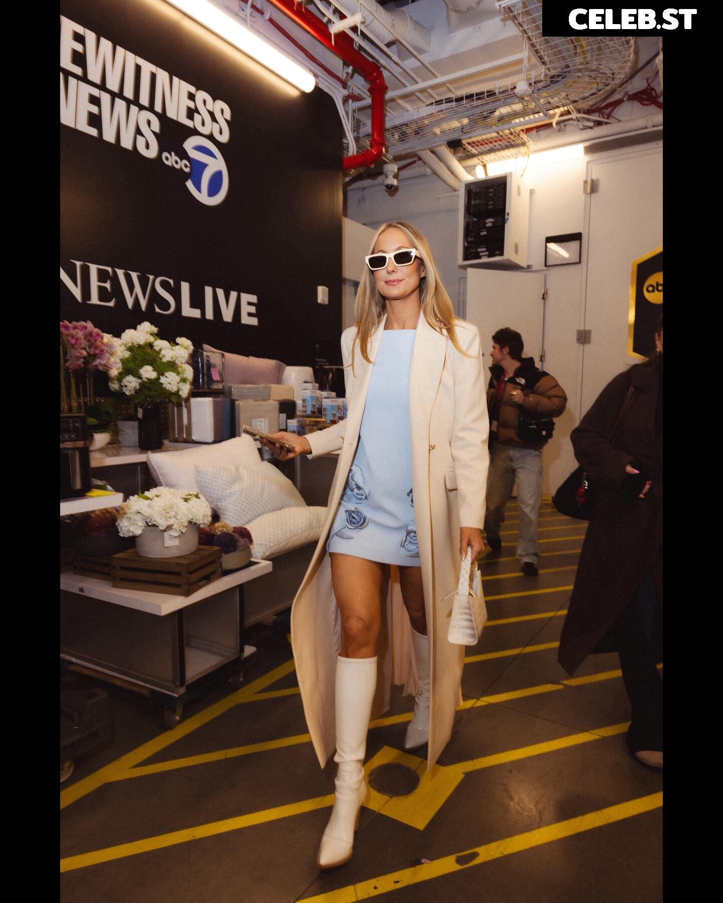 Nikki Glaser Image 23443345