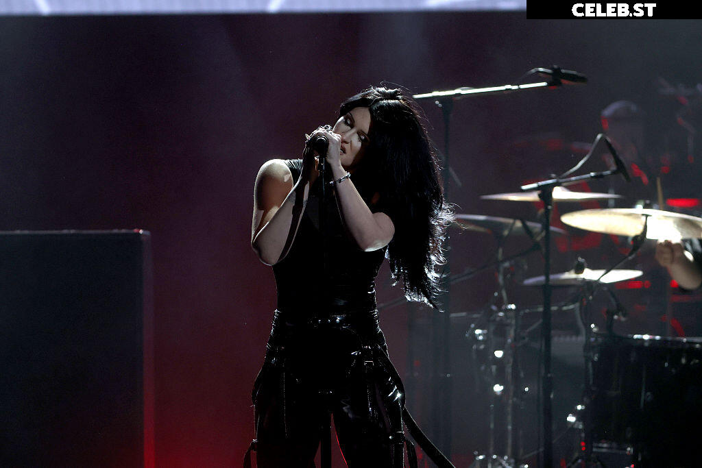 Courtney Laplante (Spiritbox Singer) Image 23442995