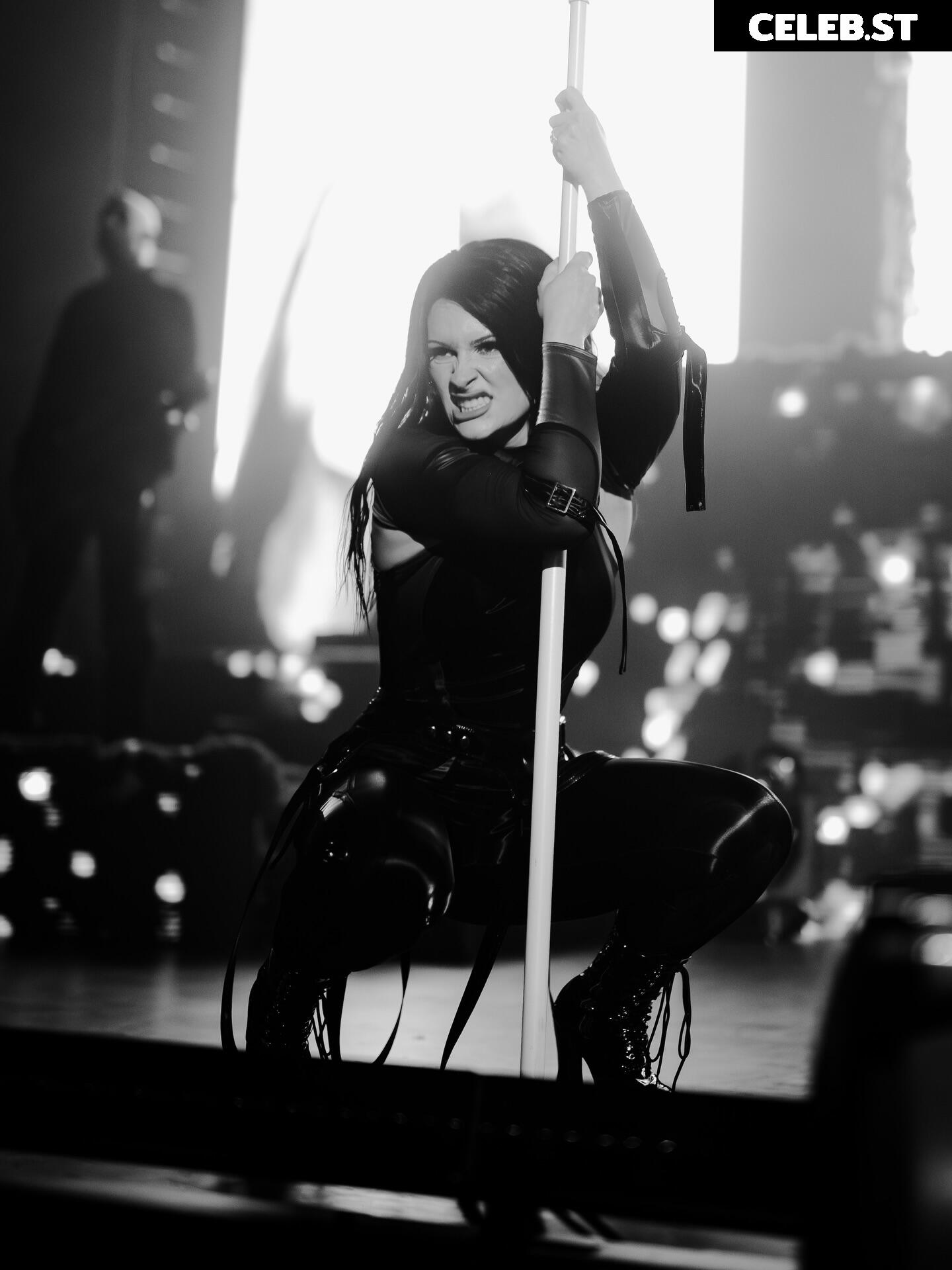 Courtney Laplante (Spiritbox Singer) Image 23442999