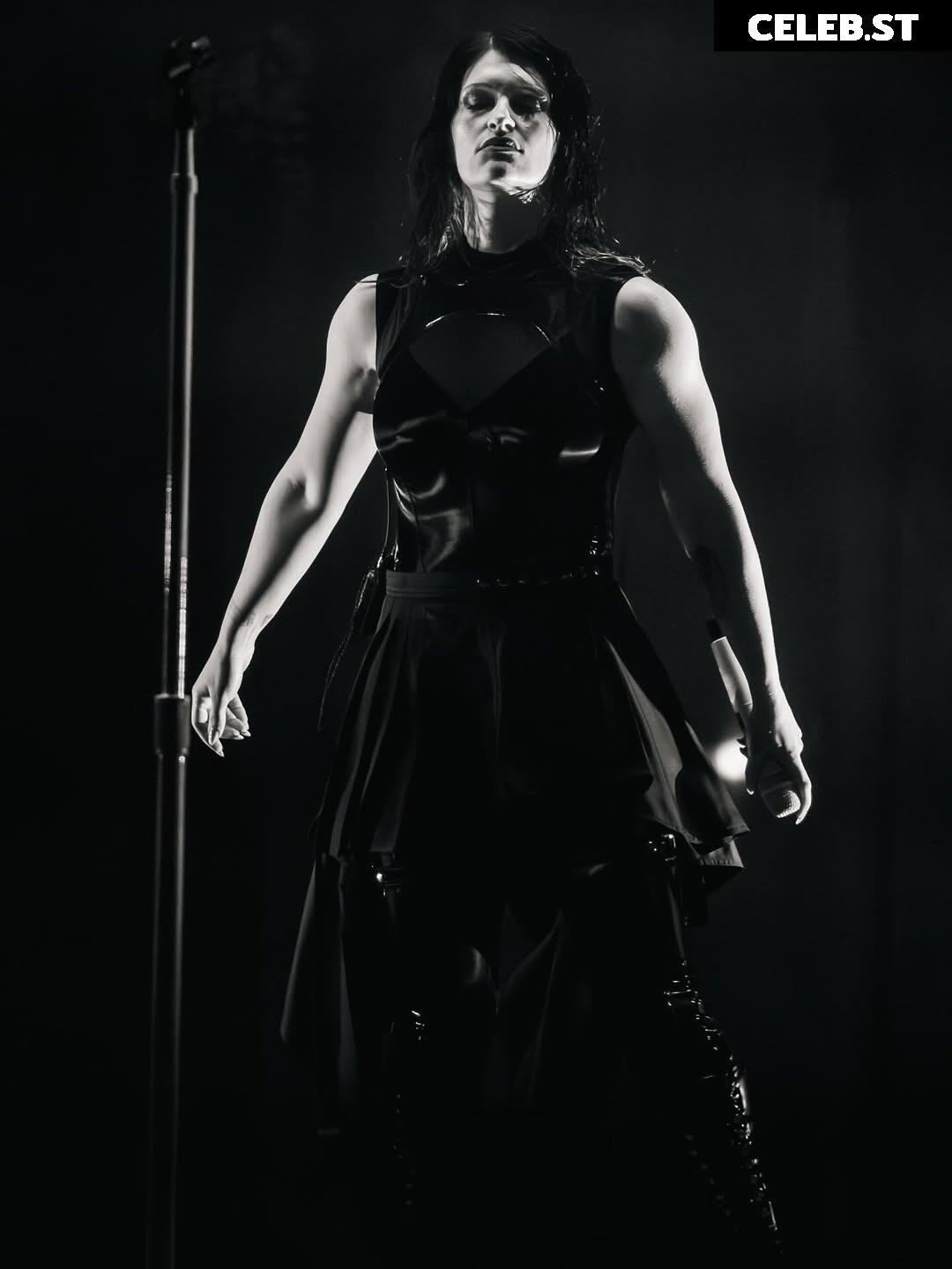 Courtney Laplante (Spiritbox Singer) Image 23442987