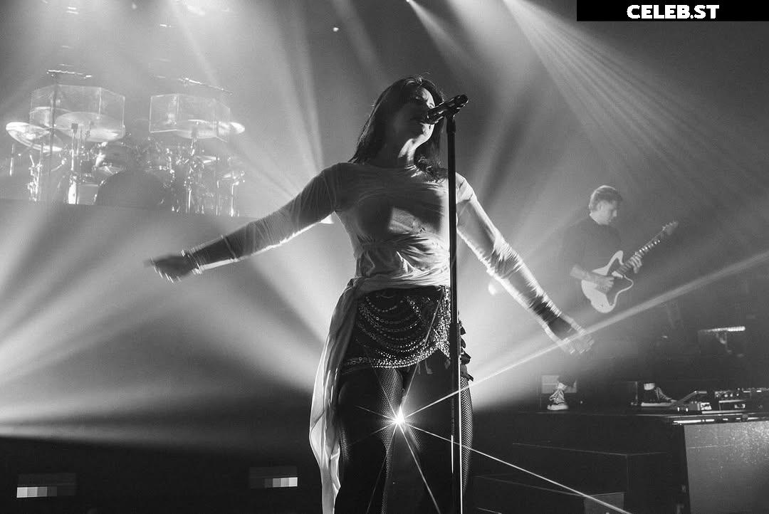Courtney Laplante (Spiritbox Singer) Image 23442911