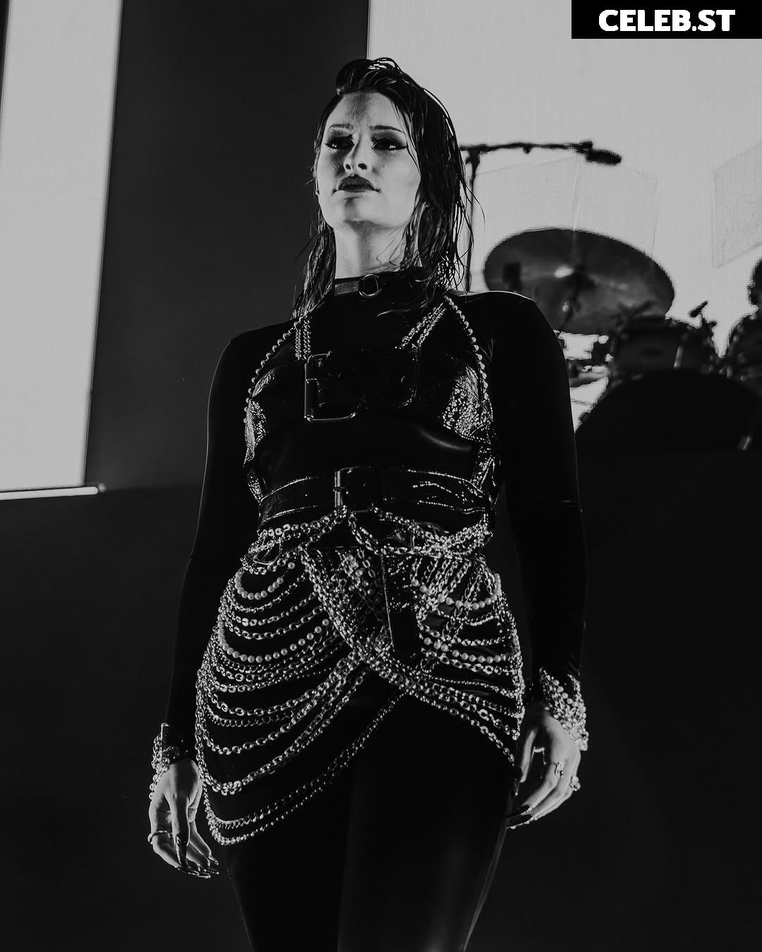 Courtney Laplante (Spiritbox Singer) Image 23442917