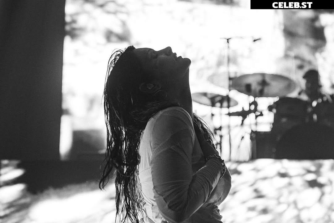 Courtney Laplante (Spiritbox Singer) Image 23442906