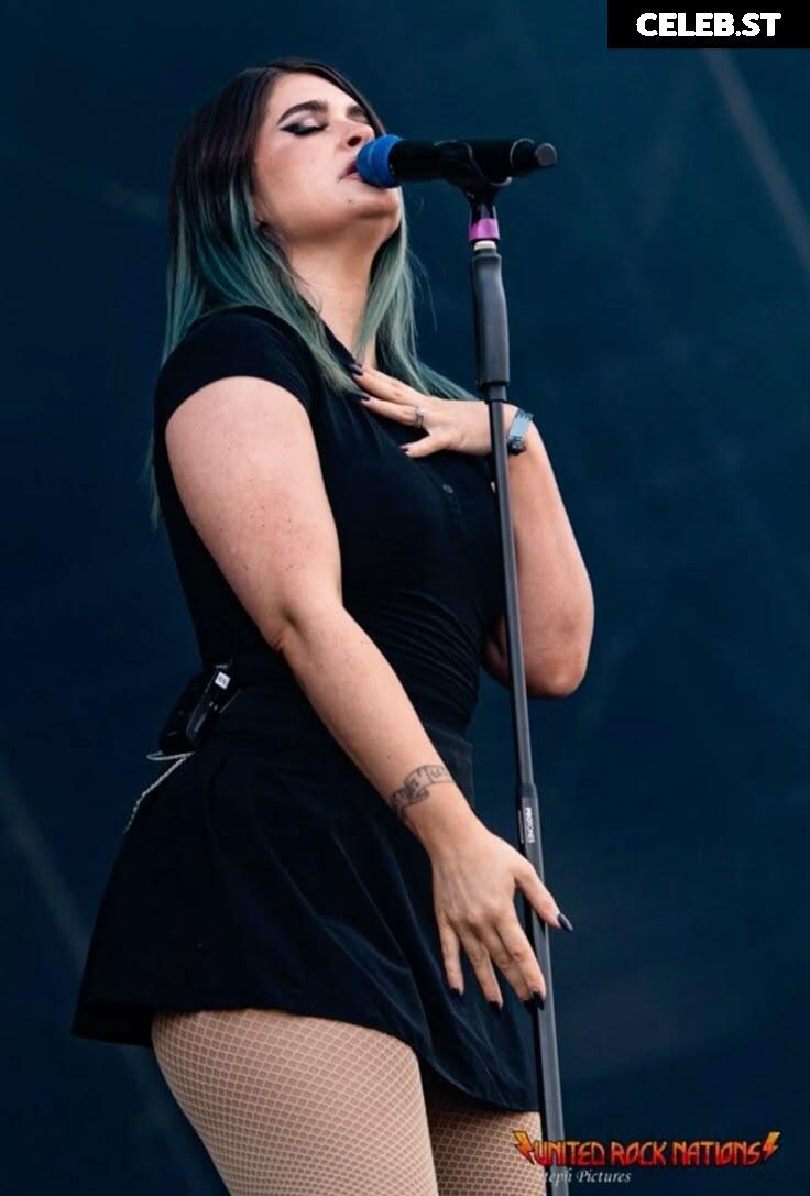 Courtney Laplante (Spiritbox Singer) Image 23442965