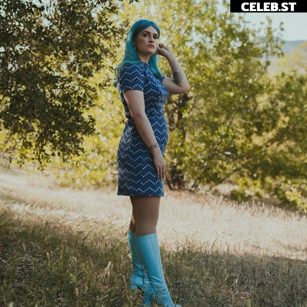 Courtney Laplante (Spiritbox Singer) Image 23442945