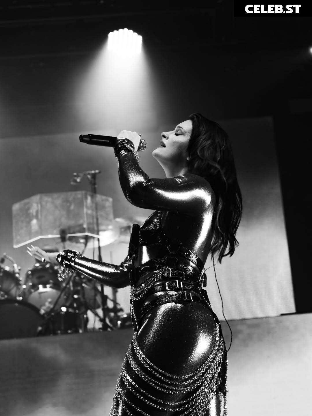 Courtney Laplante (Spiritbox Singer) Image 23442944