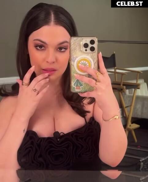 Isabella Gomez Image 23442708