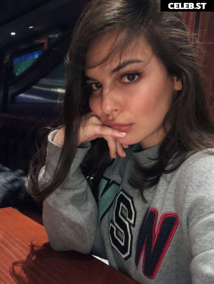 Isabella Gomez Image 23442611