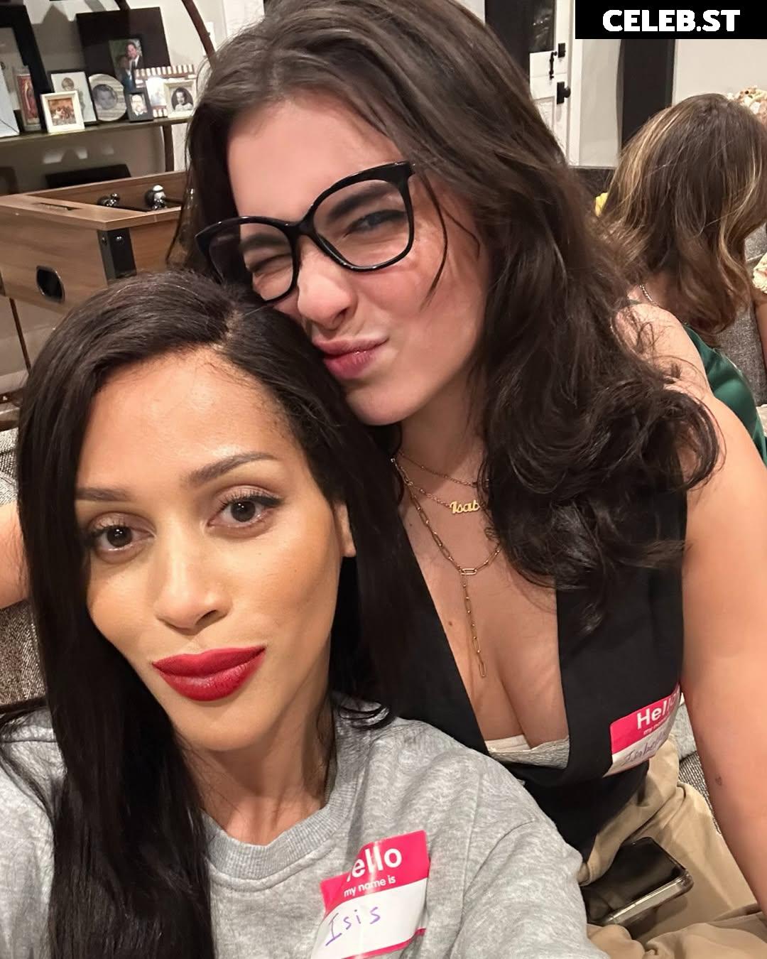 Isabella Gomez Image 23442600