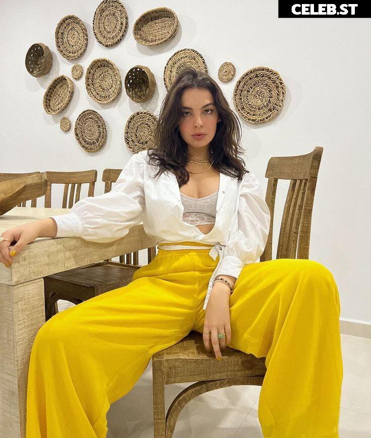 Isabella Gomez Image 23442607