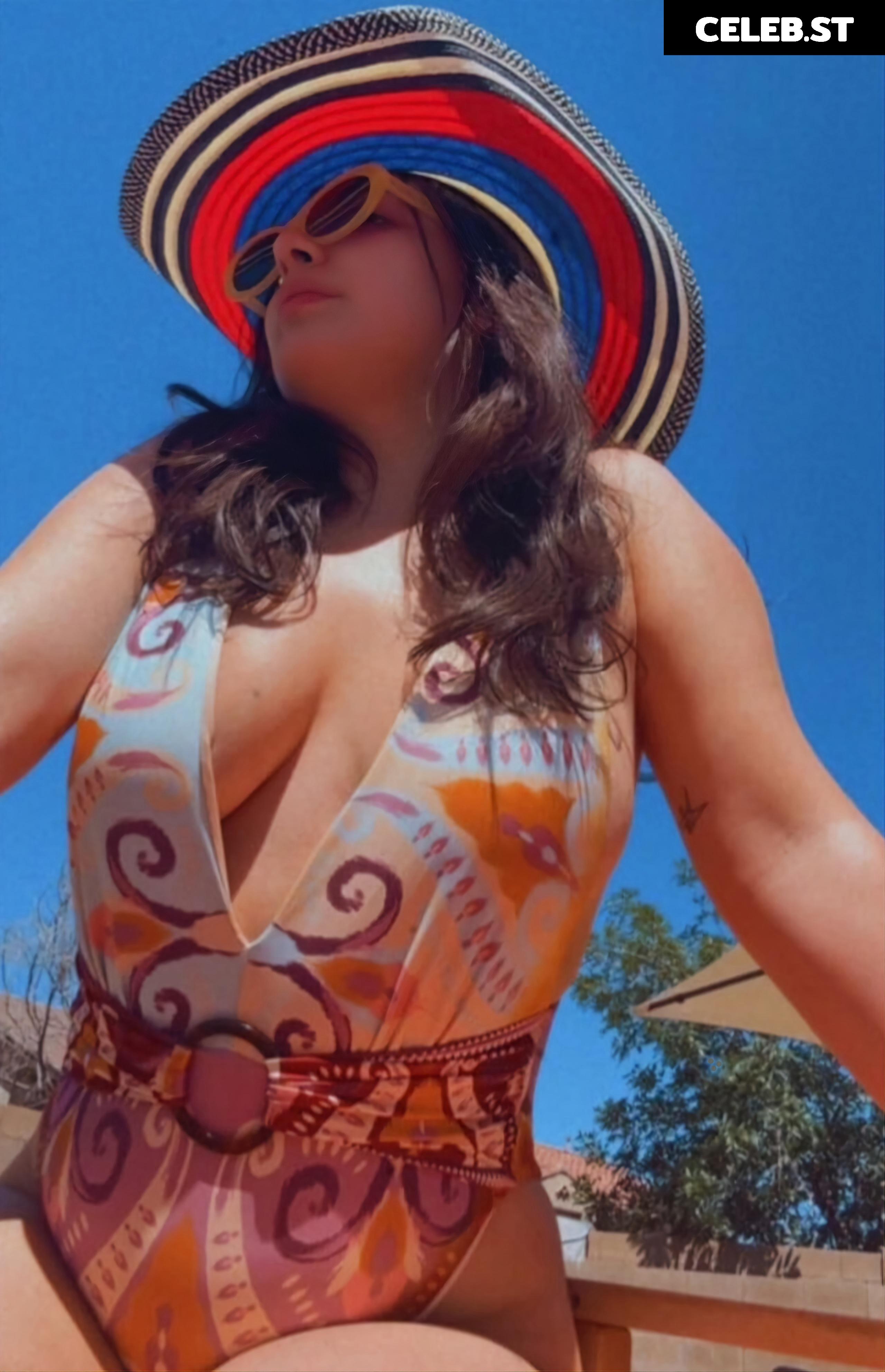 Isabella Gomez Image 23442605