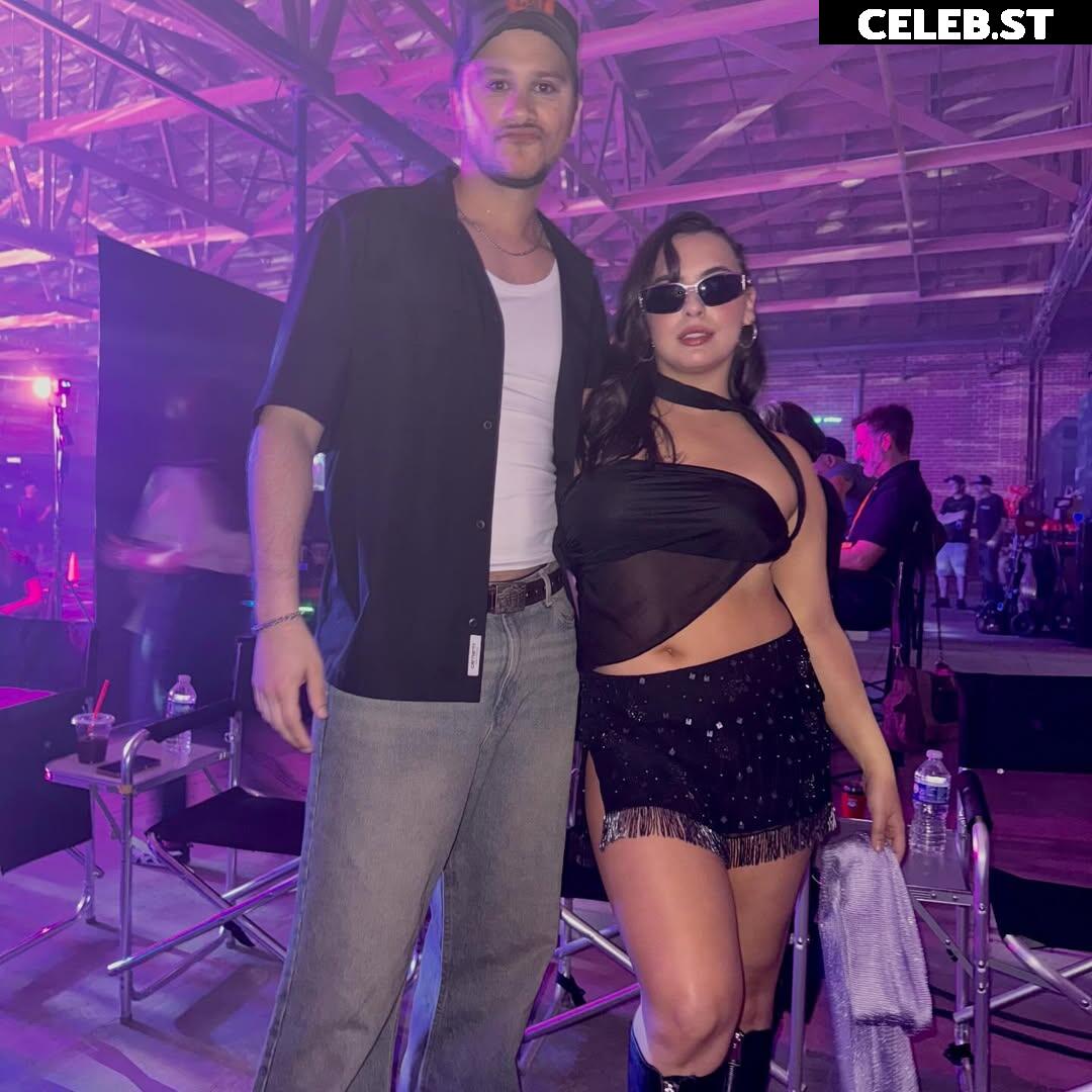 Isabella Gomez Image 23442661