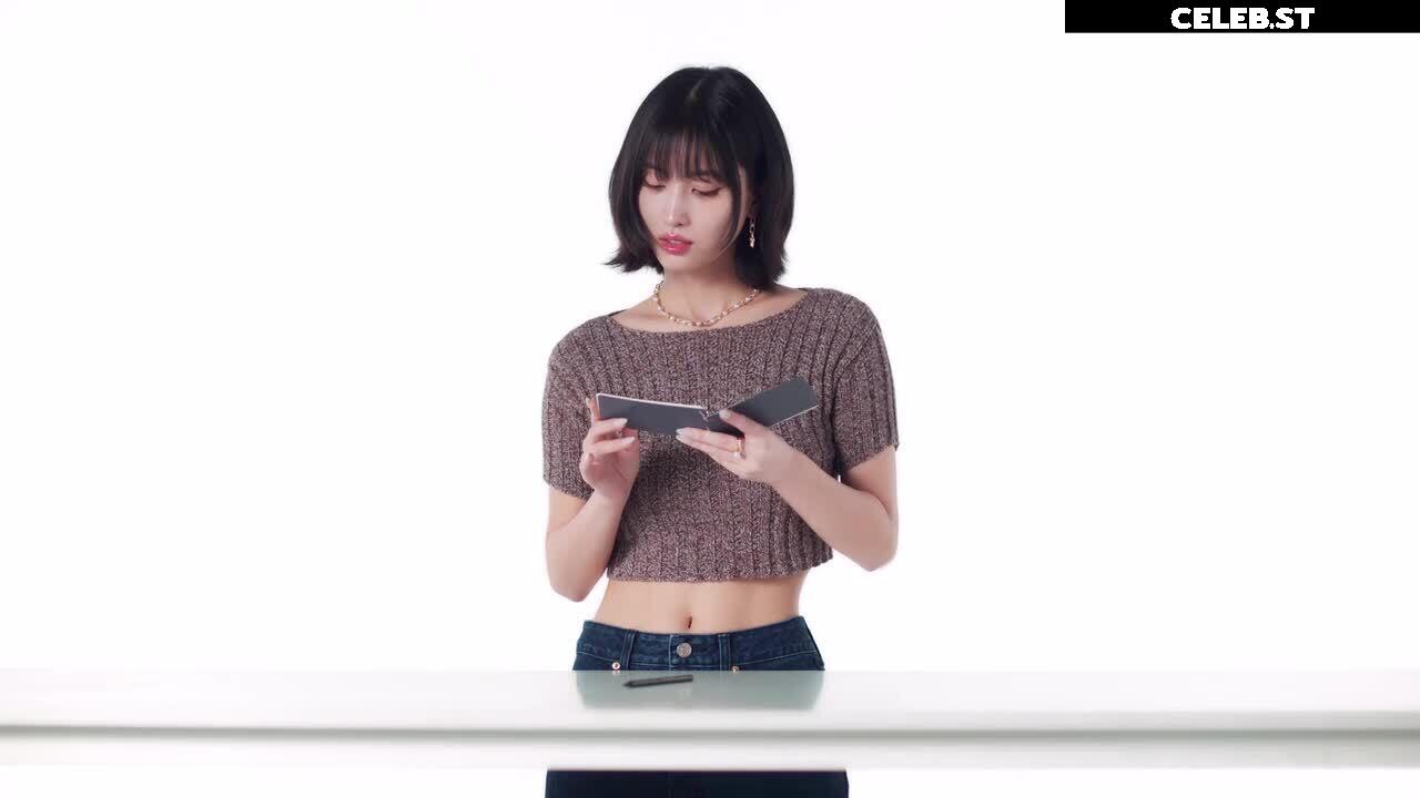 Hirai Momo | TWICE Image 23418934