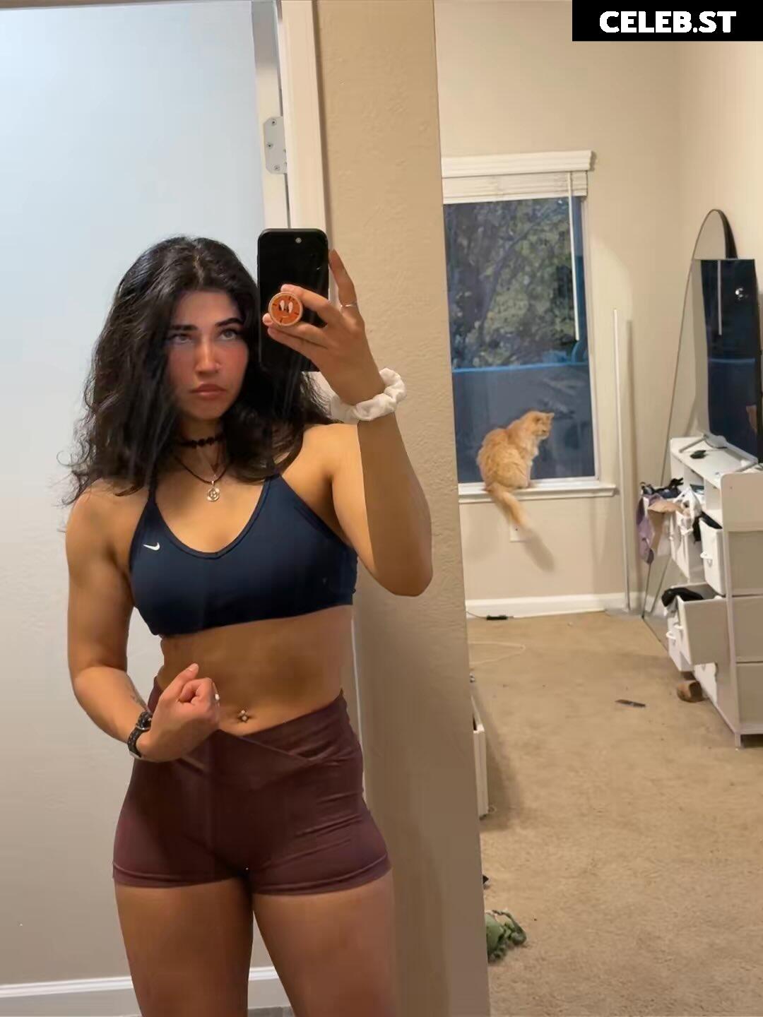 Naila Iqbal / alienalianz / NylaWHO / NylaWHO1 Image 23415098