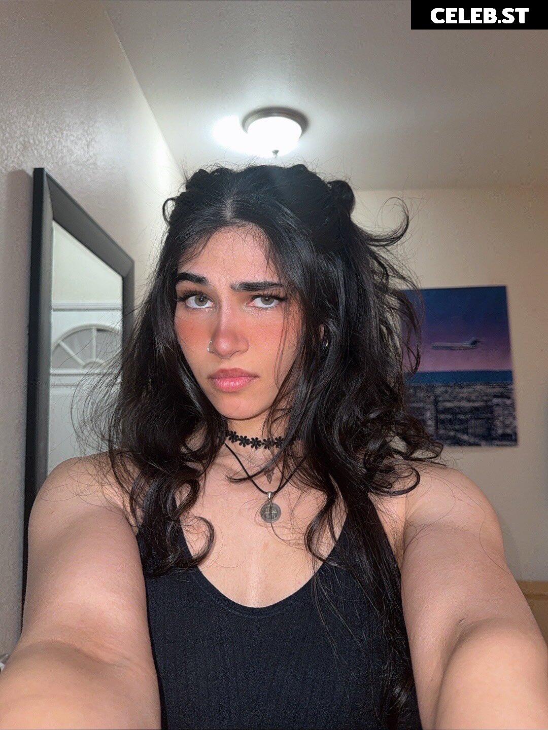 Naila Iqbal / alienalianz / NylaWHO / NylaWHO1 Image 23415058